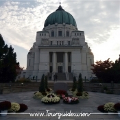 1110 - Zentralfriedhof, Luegerkirche, abends