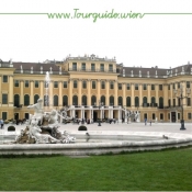 1130 - Schönbrunn, Ehrenhof